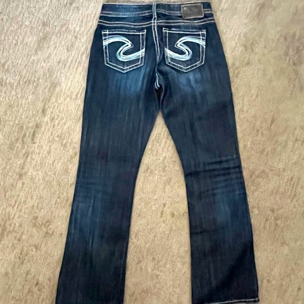 Silver Natauki Women’s 27x31 Medium to Dark Wash Jeans In Excellent Condition